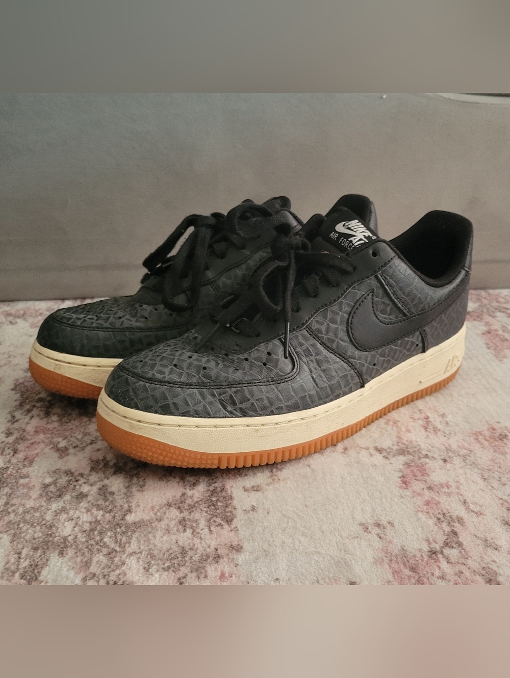 Nike Air Force 1 Sneakers in Black Croc with Gum Sole - 8.5